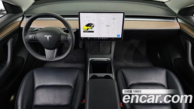 Tesla Model 3 — Фото автомобиля 6