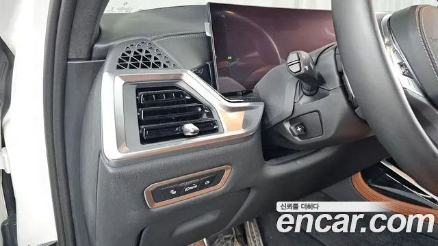 BMW X7 — Фото автомобиля 23