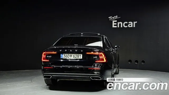 Вольво S60 S60 третьего поколения B5 Inscription — Фото автомобиля 4