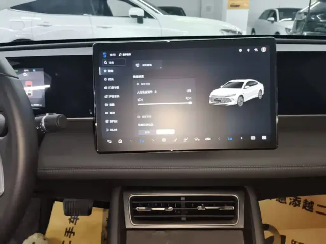 BYD Qin L — Фото автомобиля 12