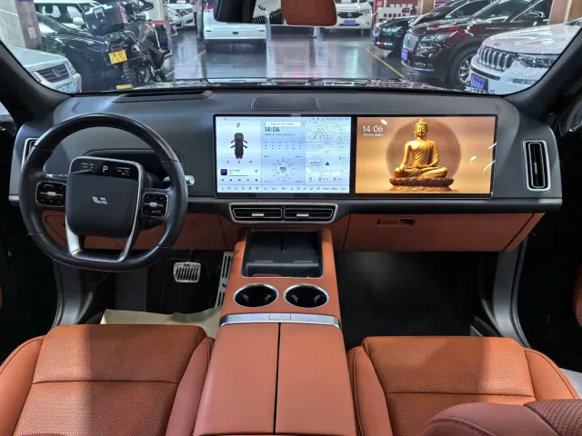 Li Auto L9 — Фото автомобиля 11