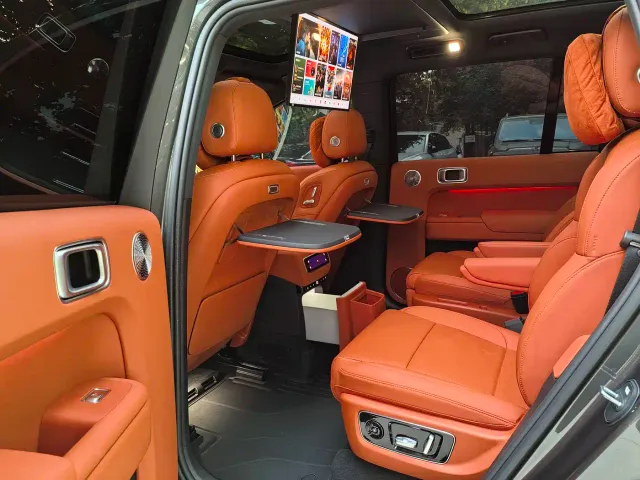 Li Auto L9 — Фото автомобиля 8