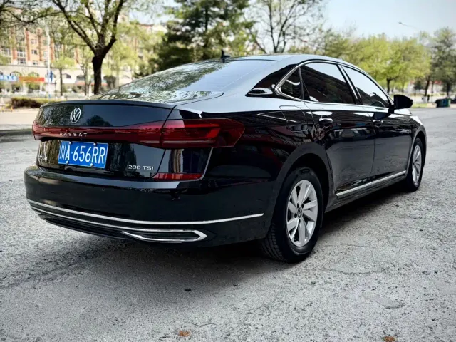Volkswagen Passat — Фото автомобиля 6
