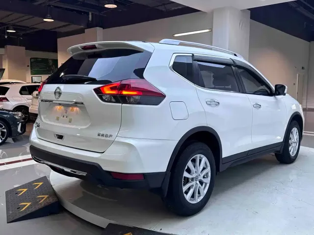 Nissan X-Trail — Фото автомобиля 7