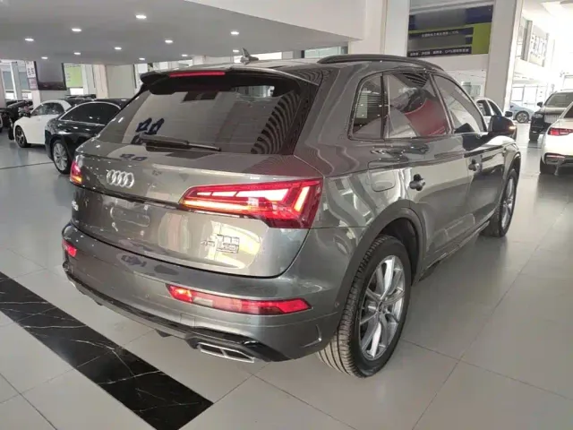 Audi Q5L — Фото автомобиля 6