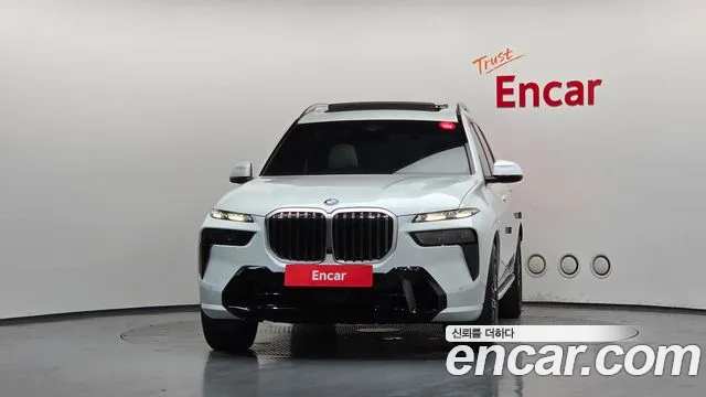 BMW X7 — Фото автомобиля 2