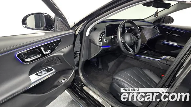 Mercedes-Benz E-Class — Фото автомобиля 10
