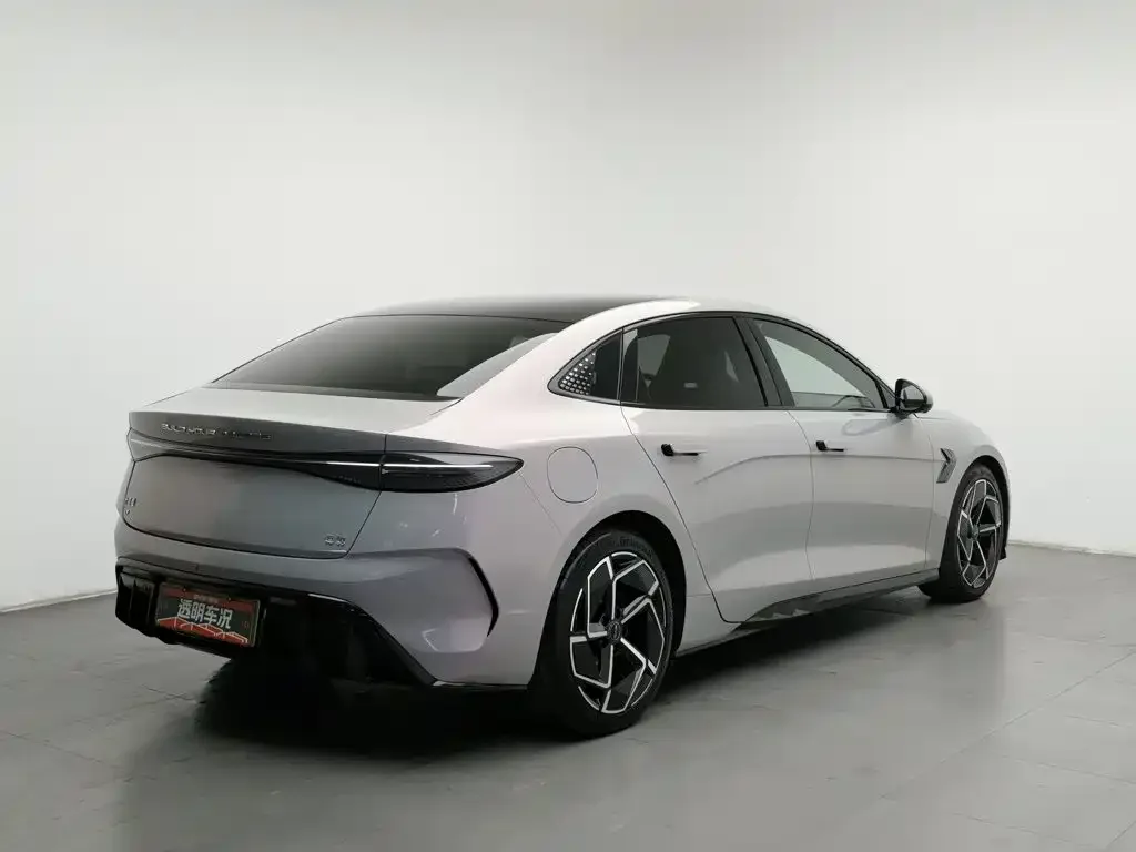 BYD Seal 2022 700km Long Range RWD Edition — Фото автомобиля 2