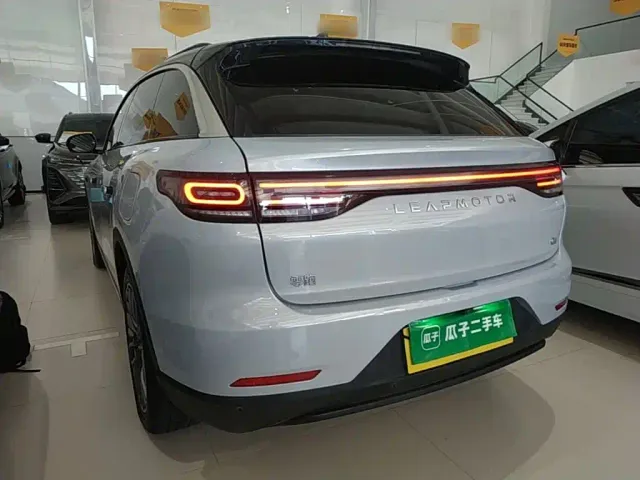 Leapmotor C11 — Фото автомобиля 4