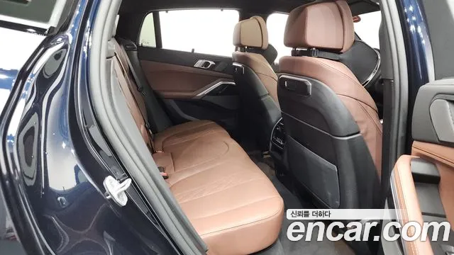 BMW X6 xDrive40i M Sport — Фото автомобиля 10