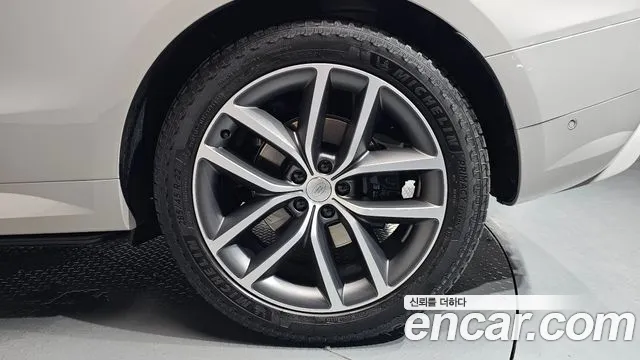 Land Rover Range Rover Sport — Фото автомобиля 15