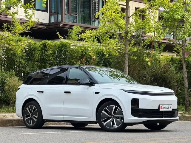 Li Auto L6 — Фото автомобиля 3