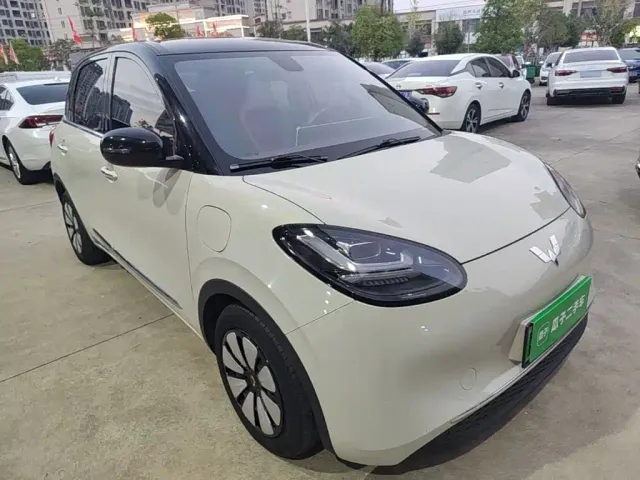 Wuling Bingo — Фото автомобиля 3