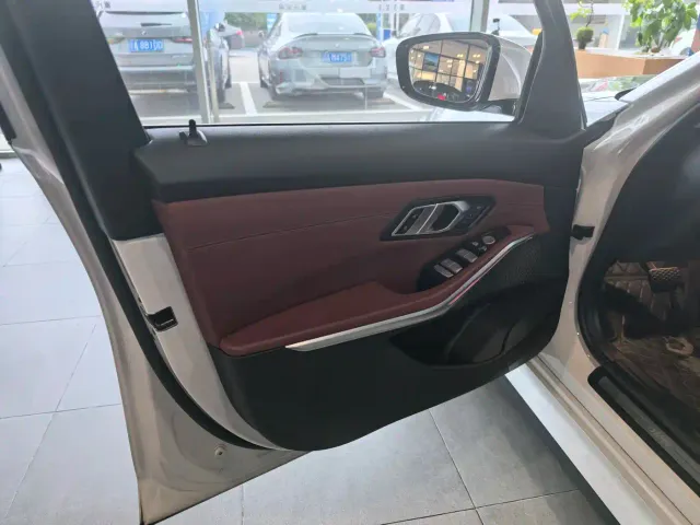 BMW i3 — Фото автомобиля 6