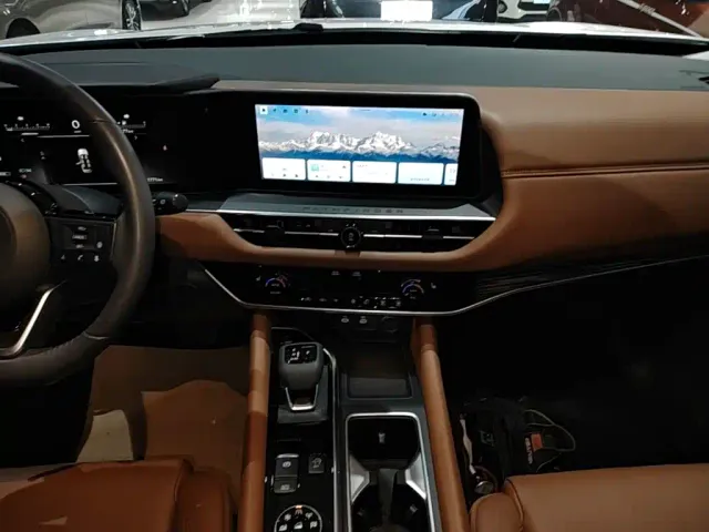 Nissan Terra — Фото автомобиля 12