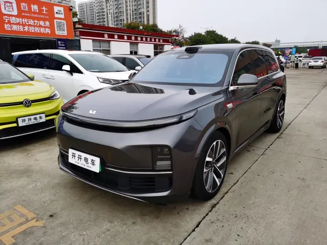 Li Auto L9 — Фото автомобиля 2