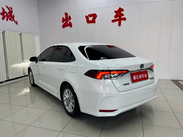 Toyota Corolla — Фото автомобиля 6