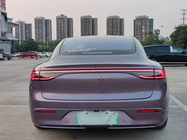 Luxeed S7 — Фото автомобиля 6