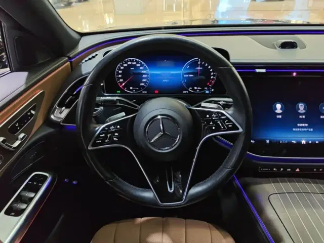 Mercedes-Benz E-Class — Фото автомобиля 10