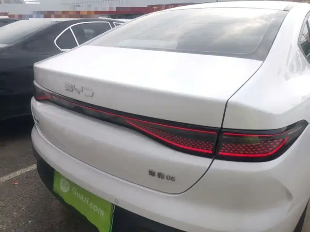 BYD Seal 05 DM-i — Фото автомобиля 5