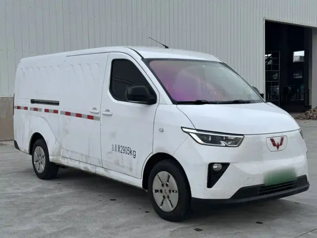 Wuling Yangguang — Фото автомобиля 12