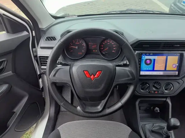 Wuling Hongguang — Фото автомобиля 10