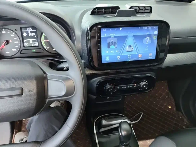 Roewe Clever — Фото автомобиля 12