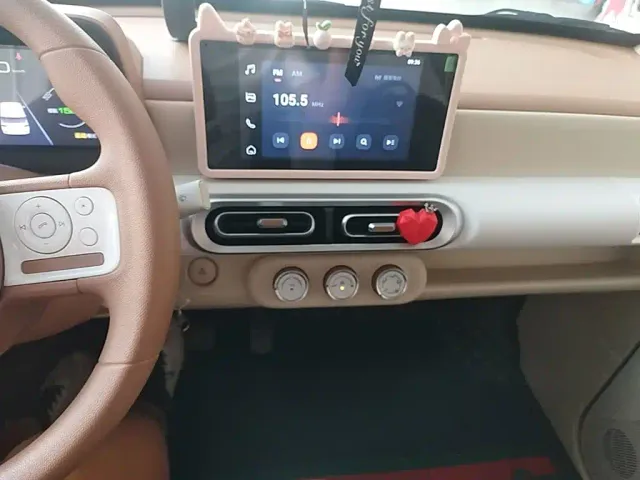 Wuling Hongguang Mini EV — Фото автомобиля 12