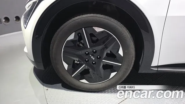 Kia EV6 — Фото автомобиля 5
