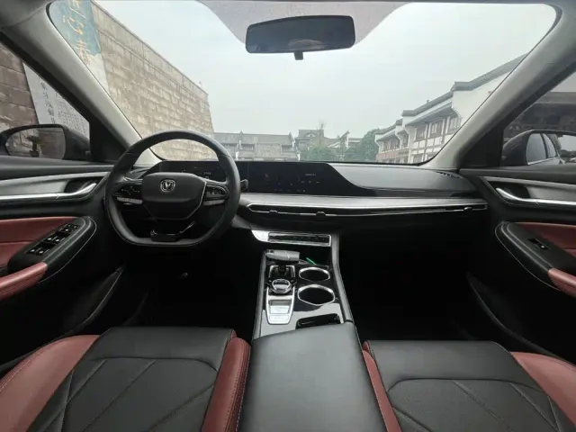 Changan Eado — Фото автомобиля 13