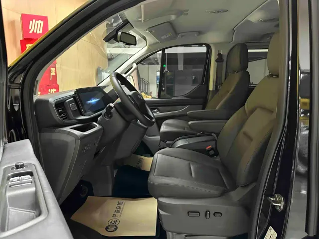 Ford Tourneo — Фото автомобиля 9