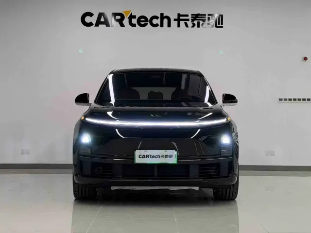 Li Auto L7 — Фото автомобиля 2