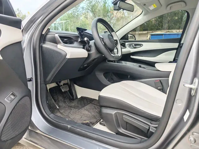 BYD Seal 05 DM-i — Фото автомобиля 4