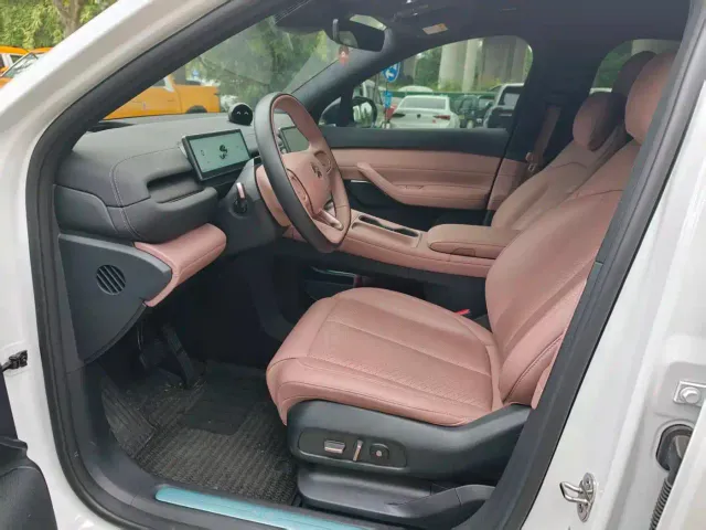 Nio EC6 — Фото автомобиля 8