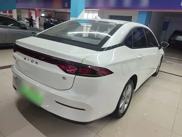 GAC Aion S — Фото автомобиля 6