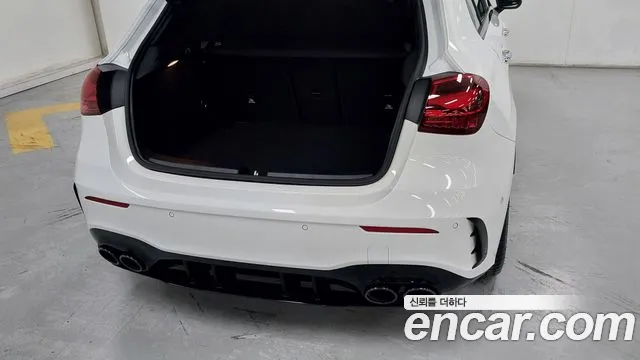 Mercedes-Benz A-Class — Фото автомобиля 11