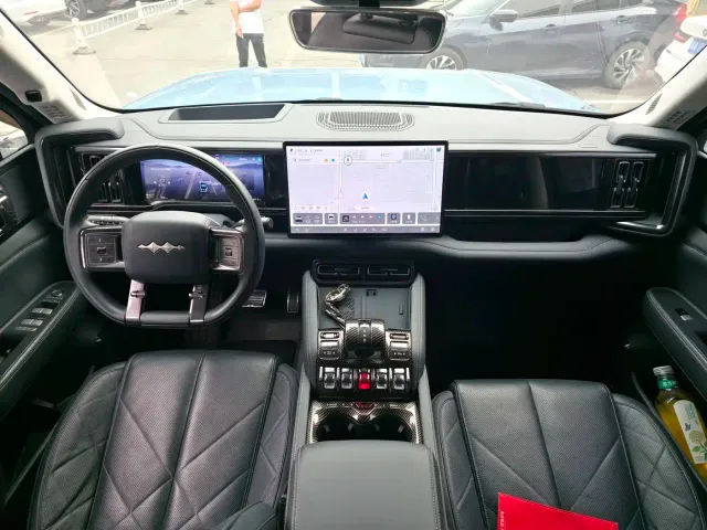 BYD FangChengBao Leopard 5 — Фото автомобиля 10