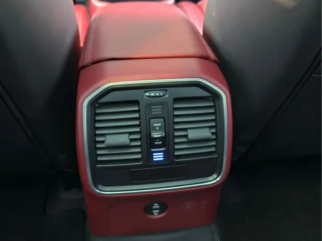 Porsche Macan — Фото автомобиля 14