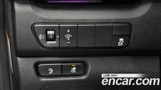 Kia Niro — Фото автомобиля 25