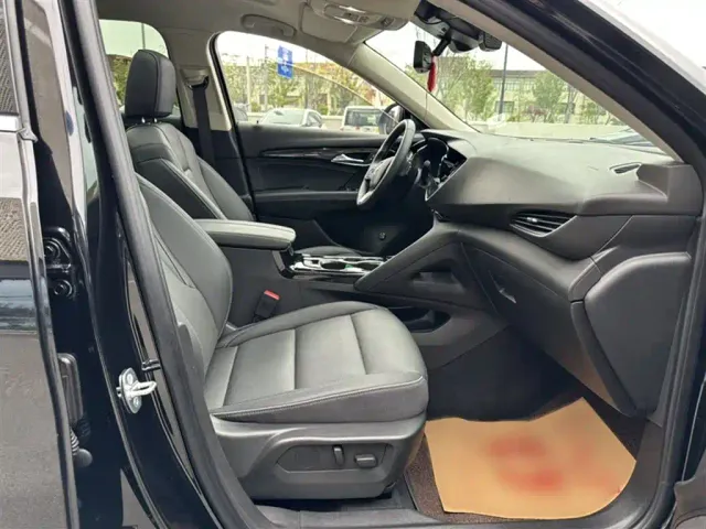 Buick Envision Plus — Фото автомобиля 12