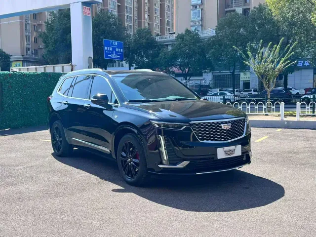 Фотография автомобиля — Cadillac XT6