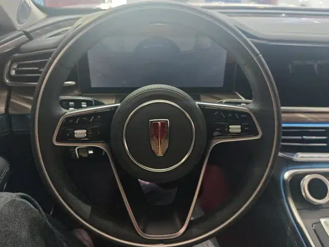 Hongqi H9 — Фото автомобиля 15