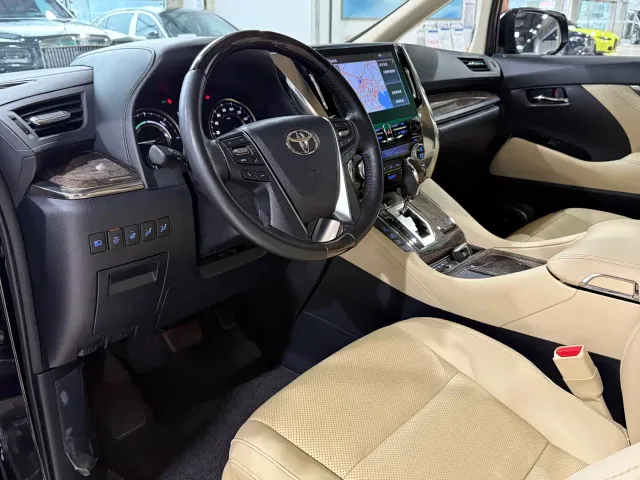 Toyota Vellfire — Фото автомобиля 5