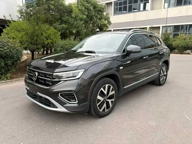 Фотография автомобиля — Volkswagen Tayron