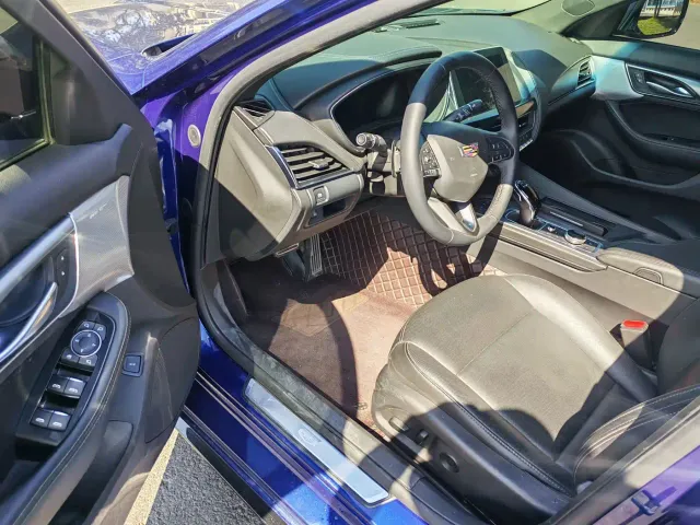 Cadillac CT5 — Фото автомобиля 6