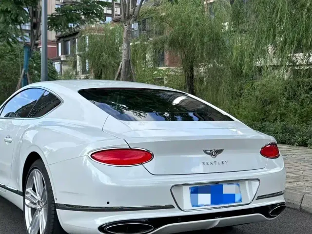 Bentley Continental — Фото автомобиля 5