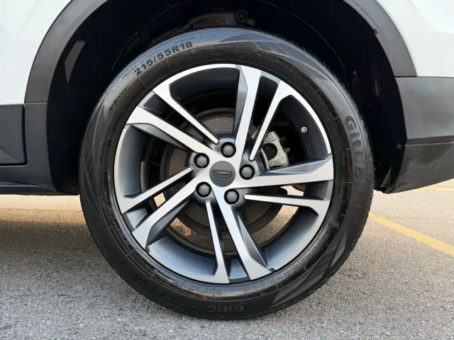 Geely Binyue — Фото автомобиля 26