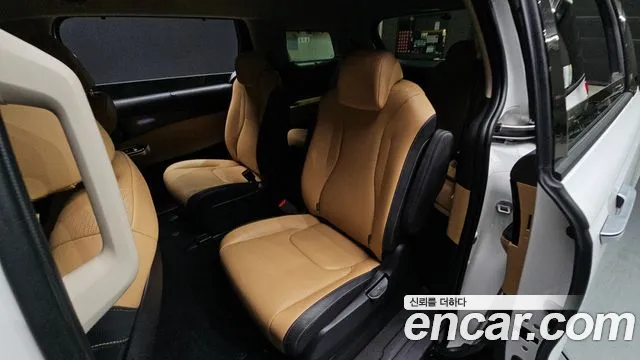 Kia Canival Carnival 4 поколение Дизель 9 мест Signature — Фото автомобиля 12