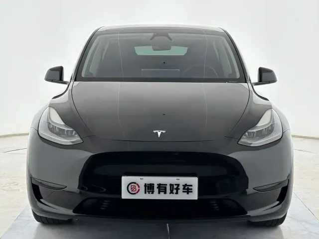 Tesla Model Y 2024 Rear-Wheel Drive Version — Фото автомобиля 2