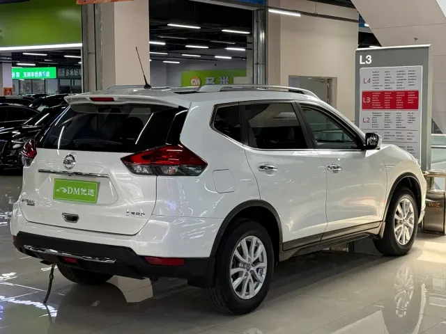Nissan X-Trail — Фото автомобиля 8